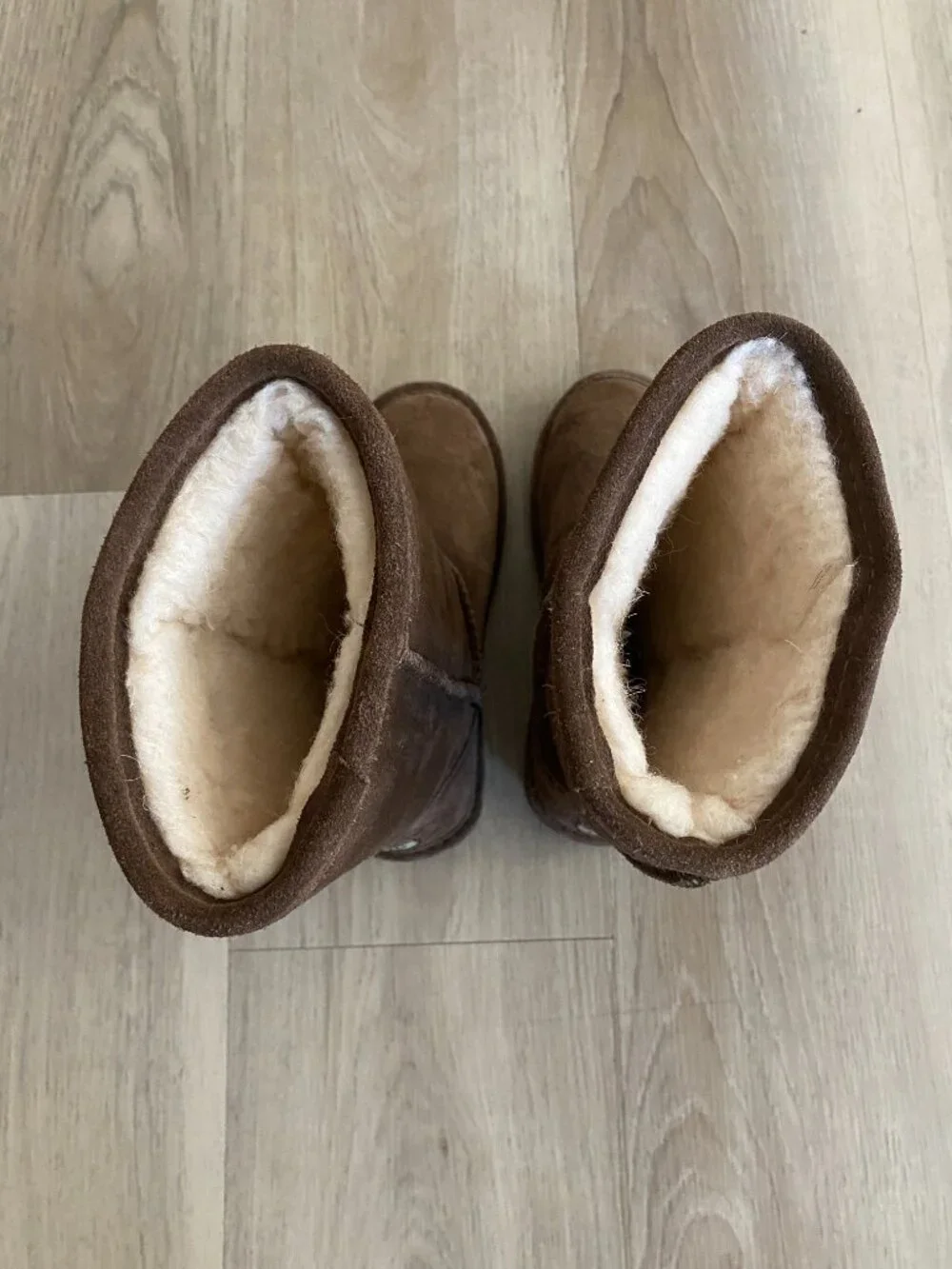 BEARPAW Evangeline Tall Youth Suede Boots Kids Size 1 Like New